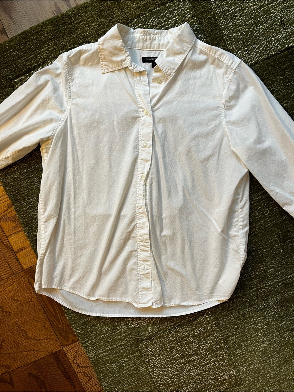 Banana Republic Women’s Button Down